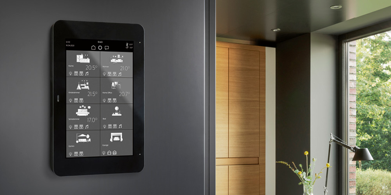 JUNG Smart Panel 8 bei Elektrotechnik-Kummer in Hoyerswerda