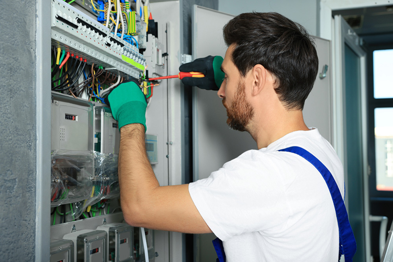 Nieder­spannungs­anlagen bei Elektrotechnik-Kummer in Hoyerswerda